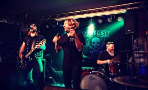 ROCKREBELL in Pusdorf zu Gast ...