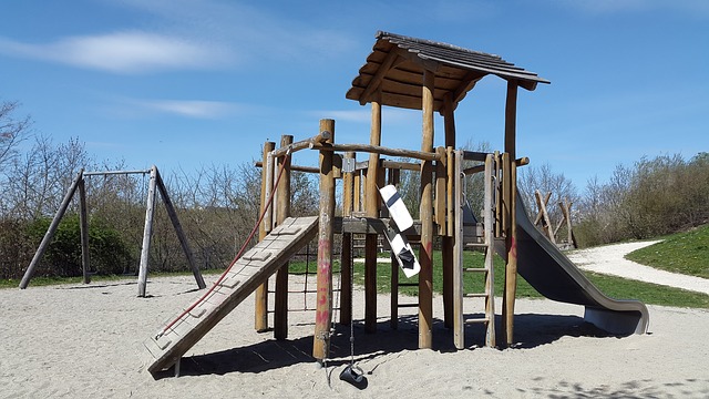 adventure playground 722369 640