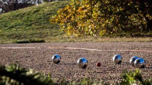 Bouleplatz im Weseruferpark