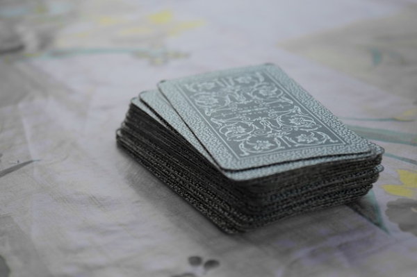 Geselligkeit beim Kartenspiel